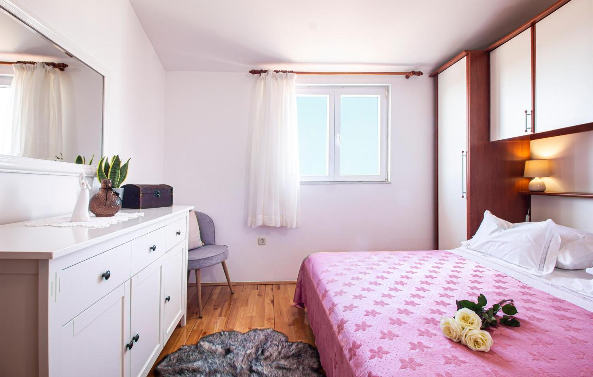 Apartment Anita With Amazing Sea View Макарска Экстерьер фото