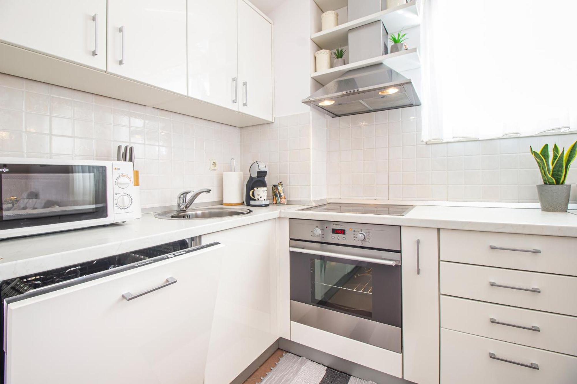 Apartment Anita With Amazing Sea View Макарска Экстерьер фото